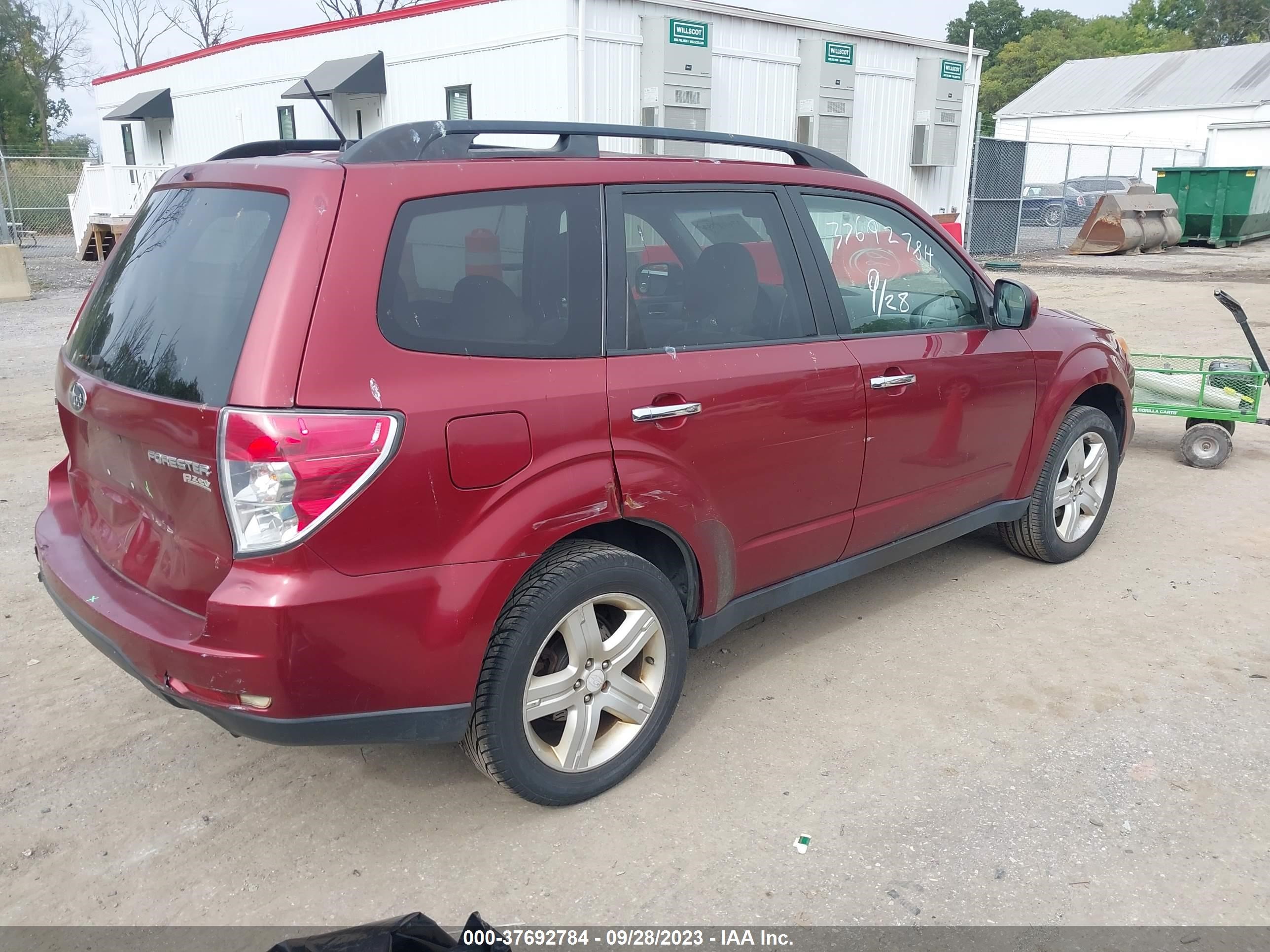 Photo 3 VIN: JF2SH6CC8AH781882 - SUBARU FORESTER 