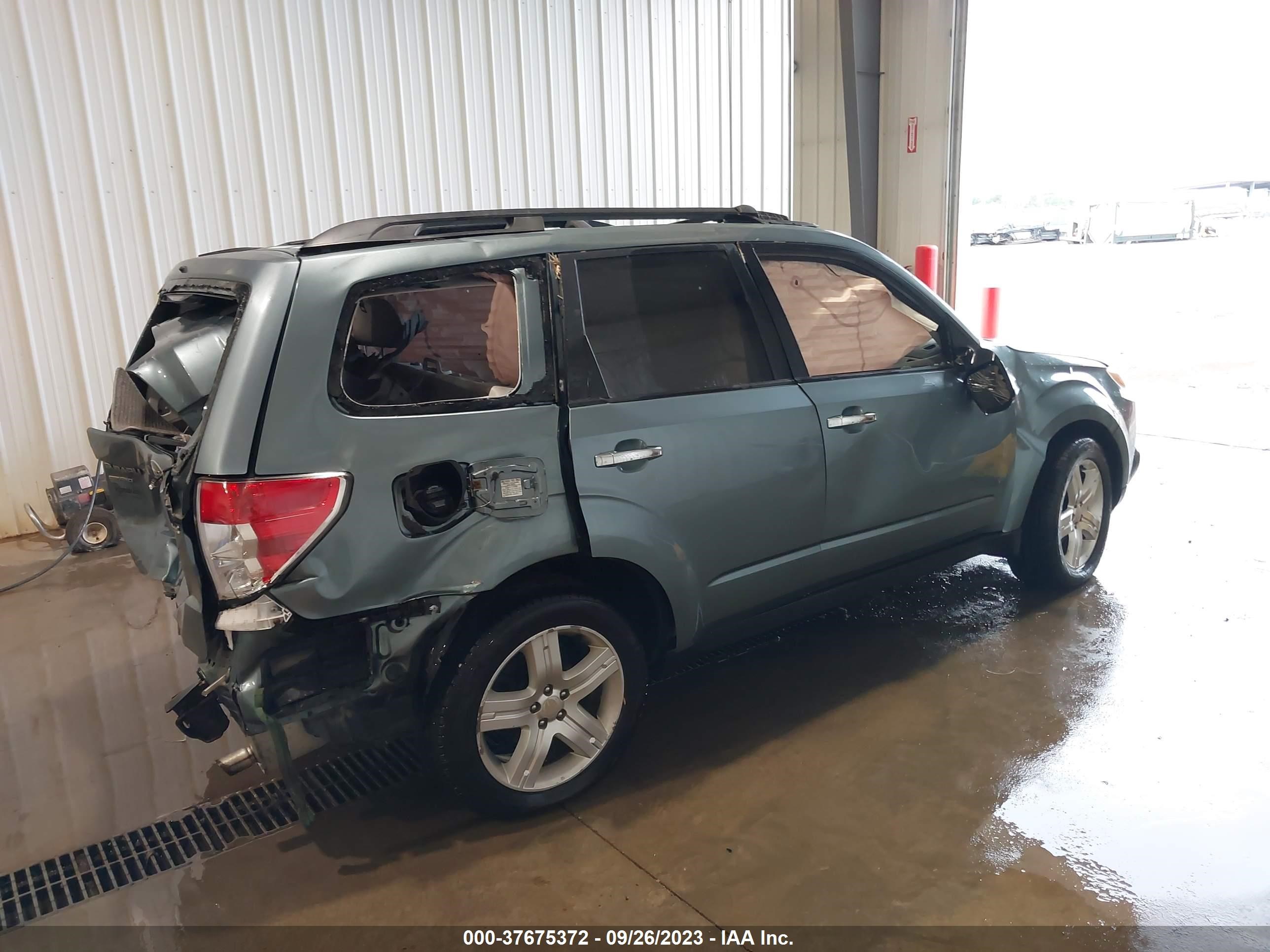 Photo 3 VIN: JF2SH6CCXAH710263 - SUBARU FORESTER 