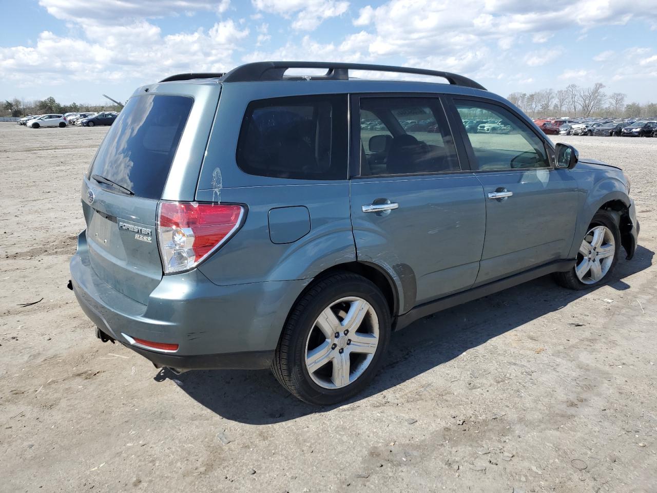 Photo 2 VIN: JF2SH6DC1AH722722 - SUBARU FORESTER 