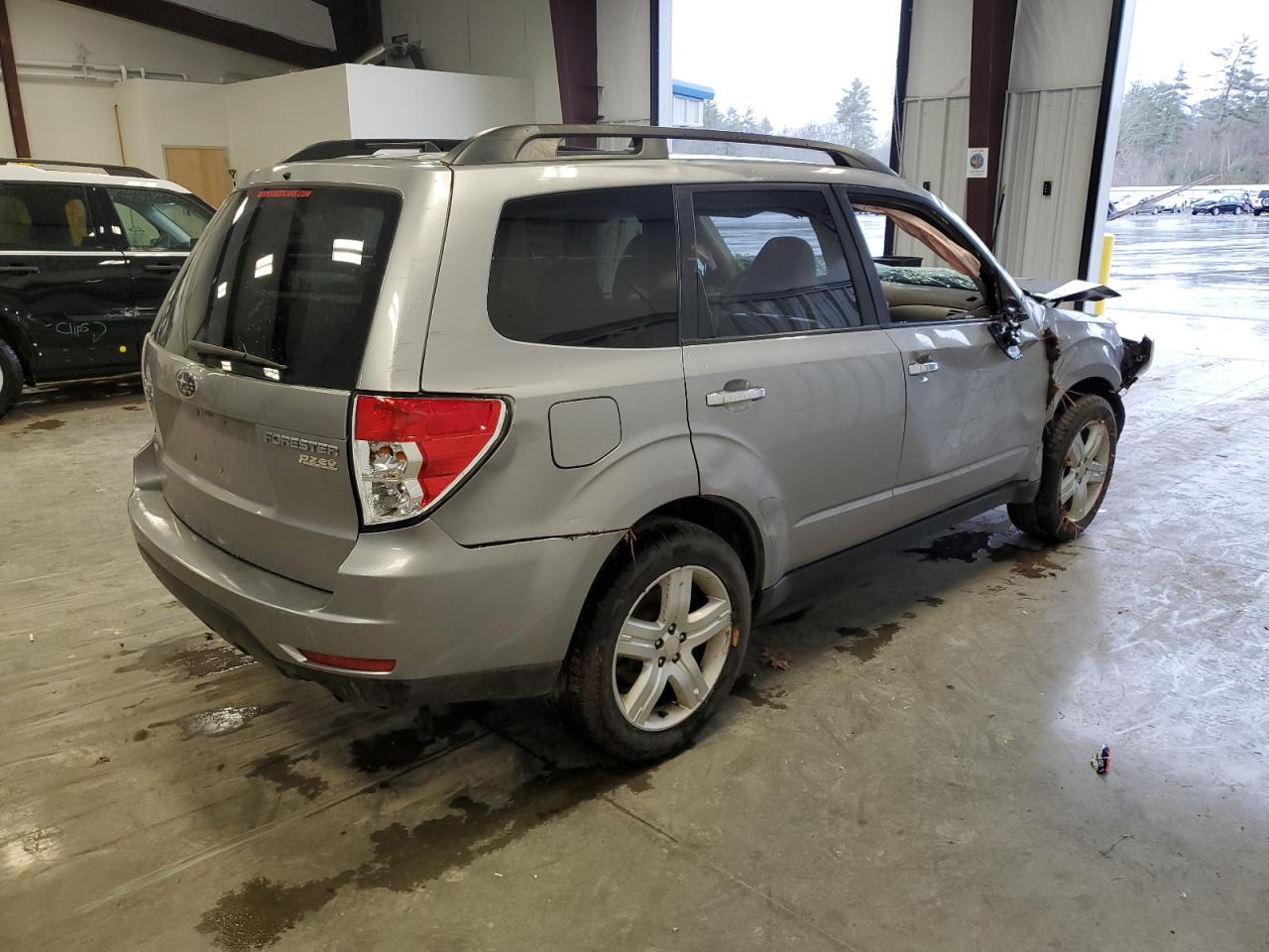 Photo 2 VIN: JF2SH6DC6AH732789 - SUBARU FORESTER 