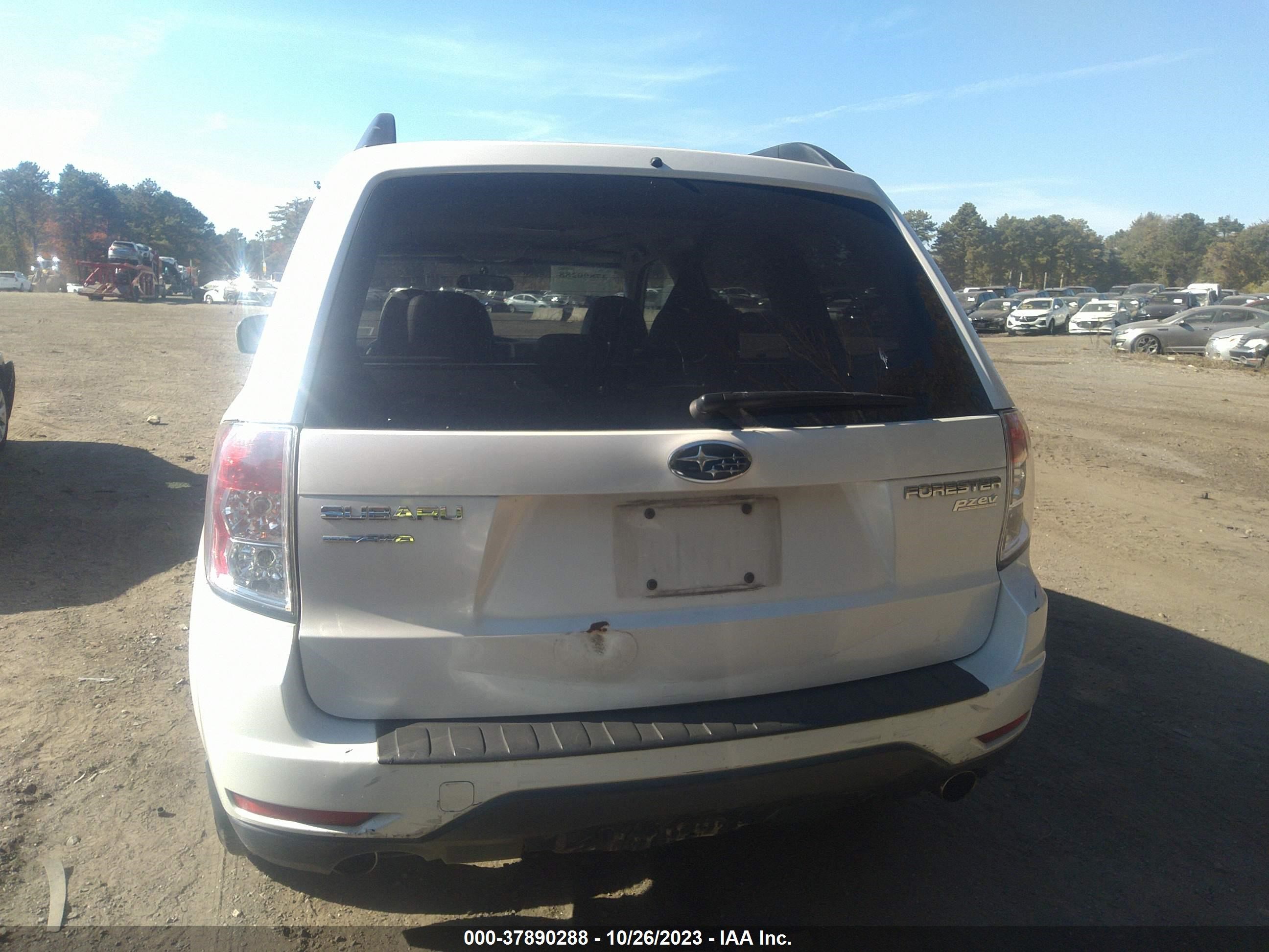 Photo 15 VIN: JF2SH6DC7AH804180 - SUBARU FORESTER 