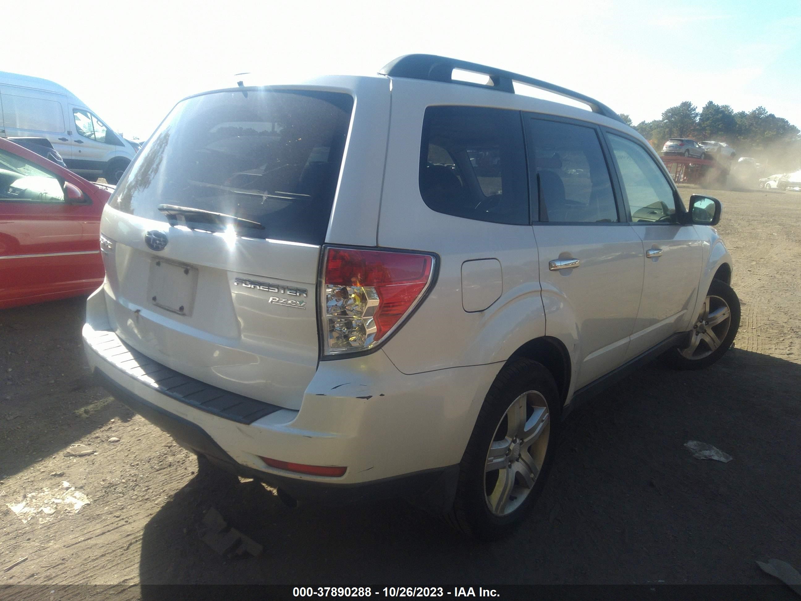 Photo 5 VIN: JF2SH6DC7AH804180 - SUBARU FORESTER 