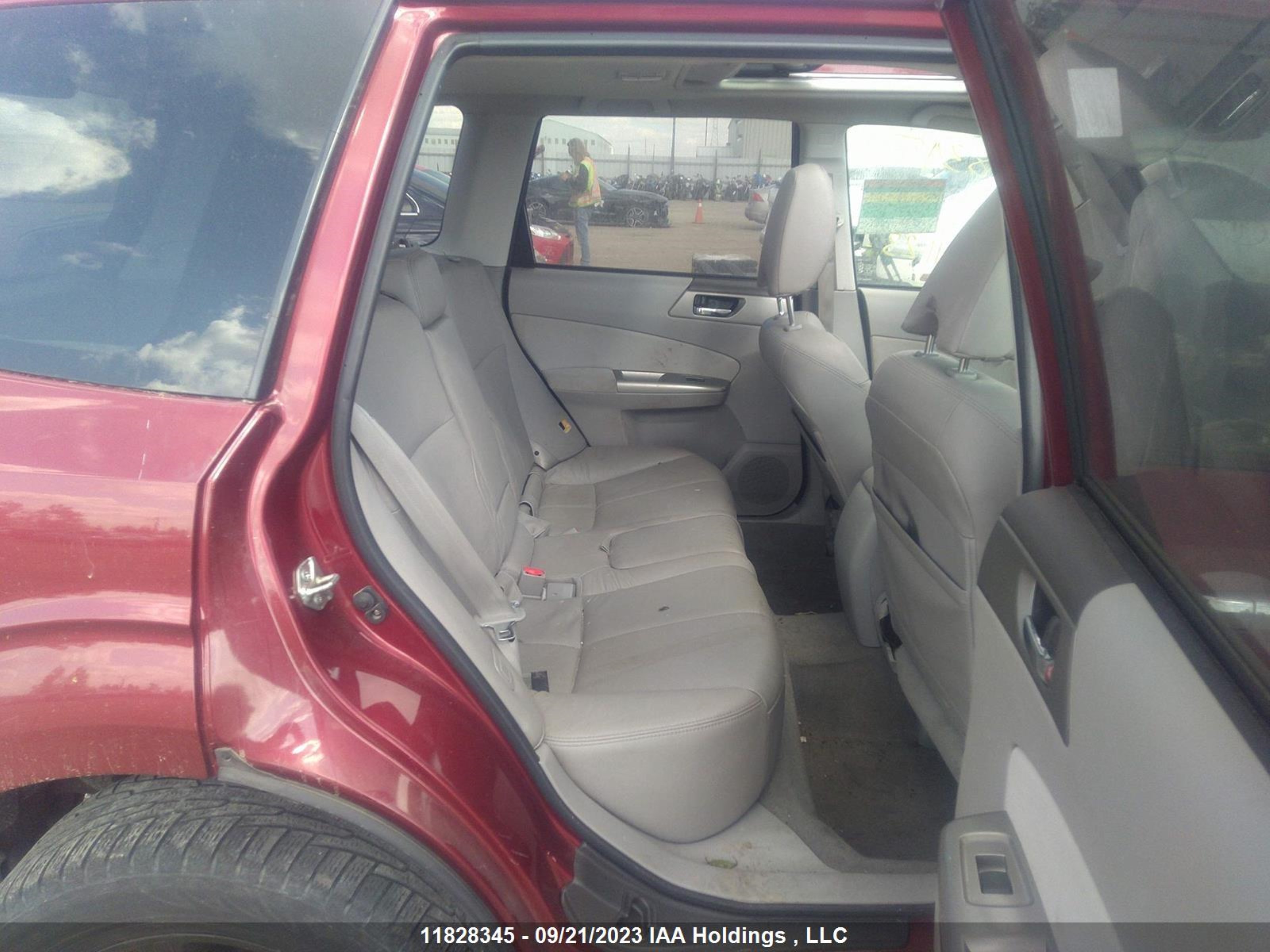 Photo 7 VIN: JF2SH6DC7AH906532 - SUBARU FORESTER 