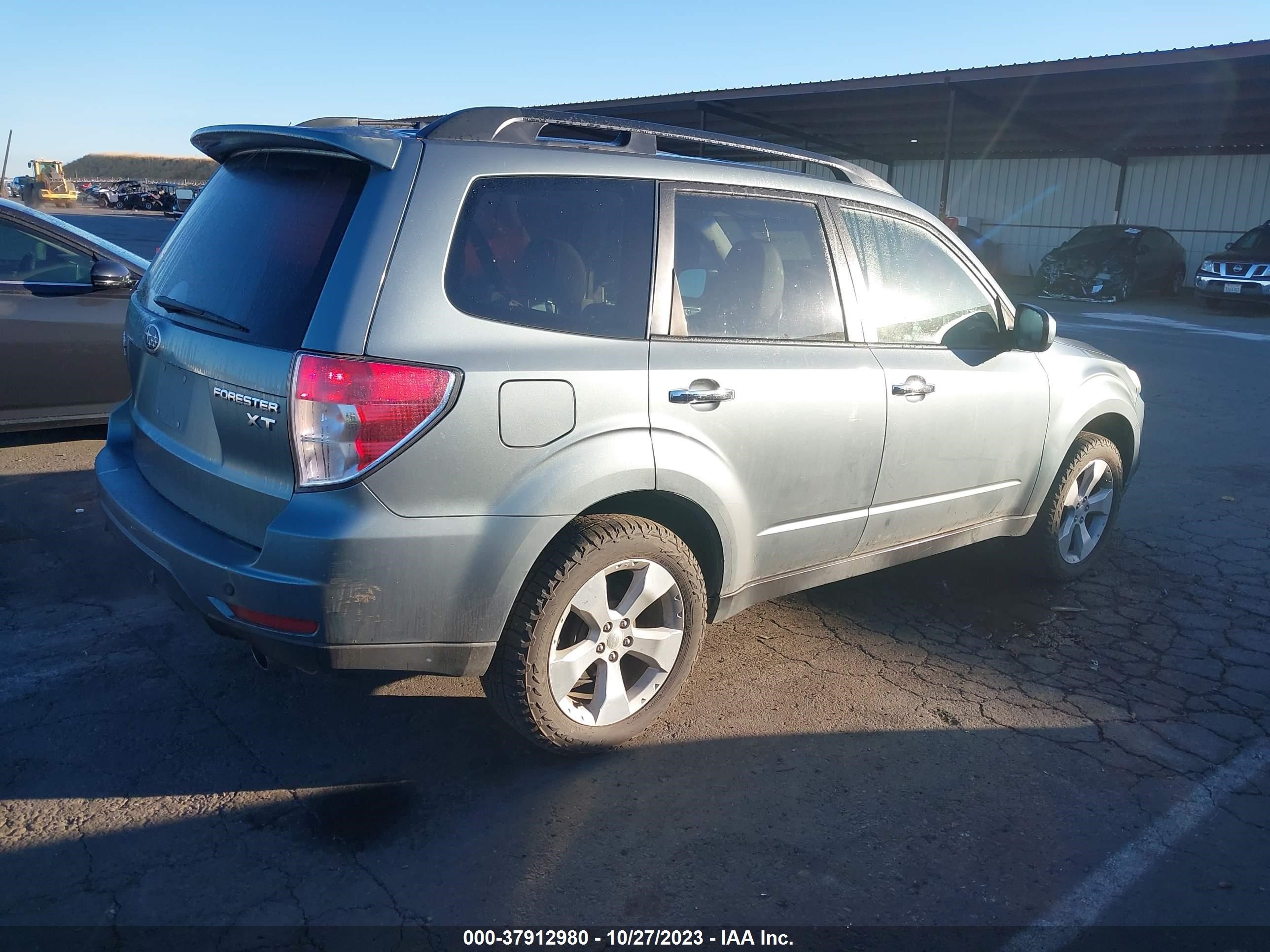 Photo 3 VIN: JF2SH6FC2AH786894 - SUBARU FORESTER 