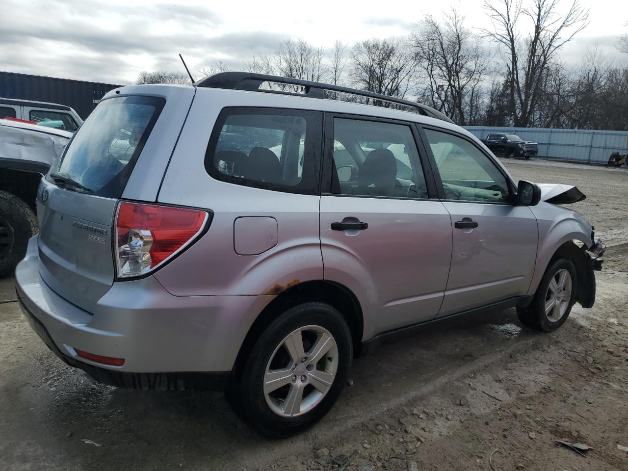 Photo 2 VIN: JF2SHABC0DH435186 - SUBARU FORESTER 