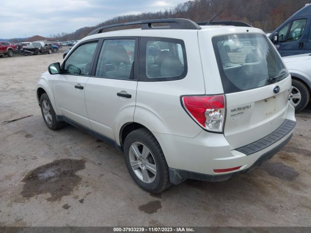 Photo 2 VIN: JF2SHABC1CH440427 - SUBARU FORESTER 