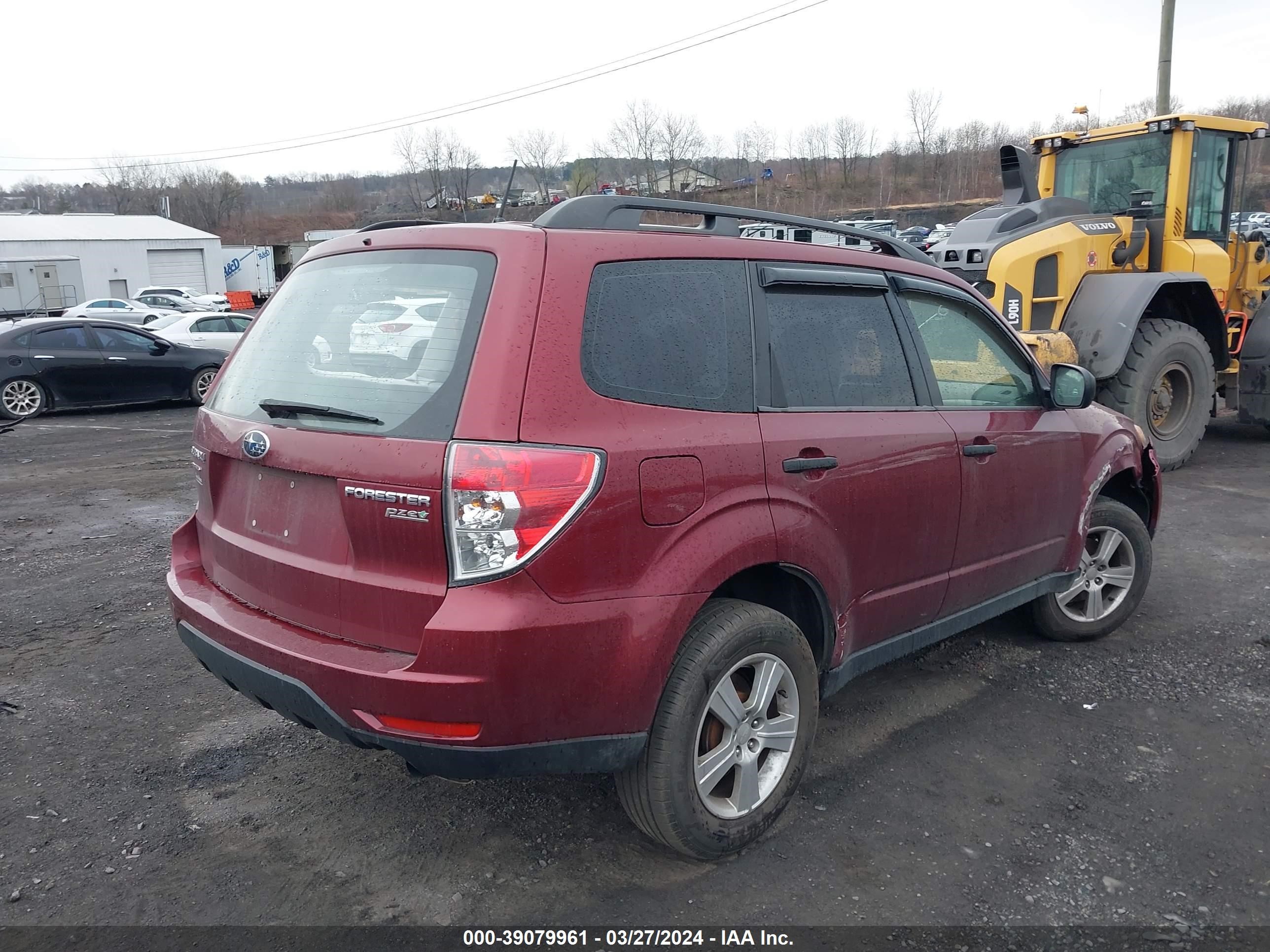 Photo 3 VIN: JF2SHABC1CH466767 - SUBARU FORESTER 