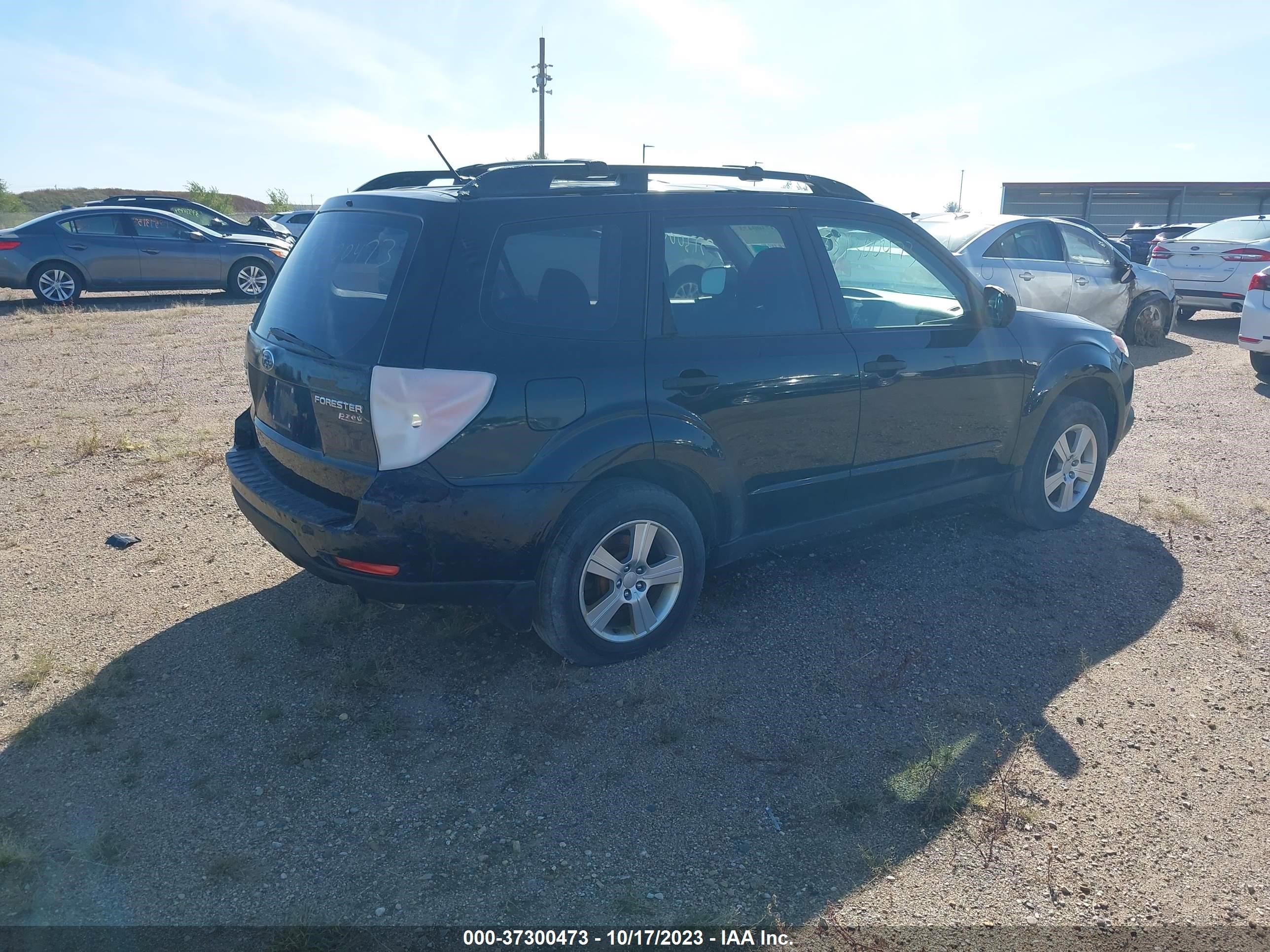 Photo 3 VIN: JF2SHABC1DH407851 - SUBARU FORESTER 