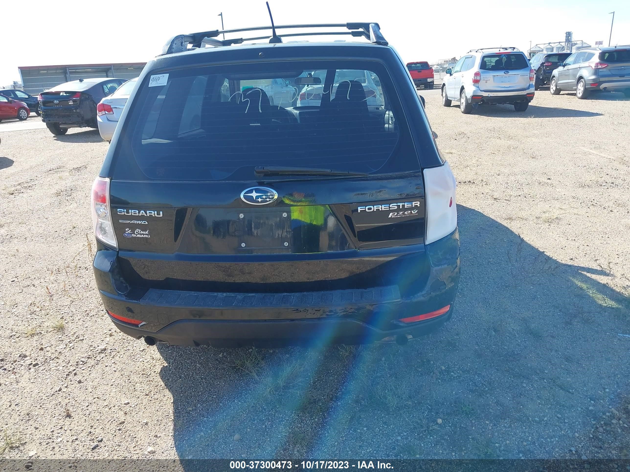 Photo 5 VIN: JF2SHABC1DH407851 - SUBARU FORESTER 