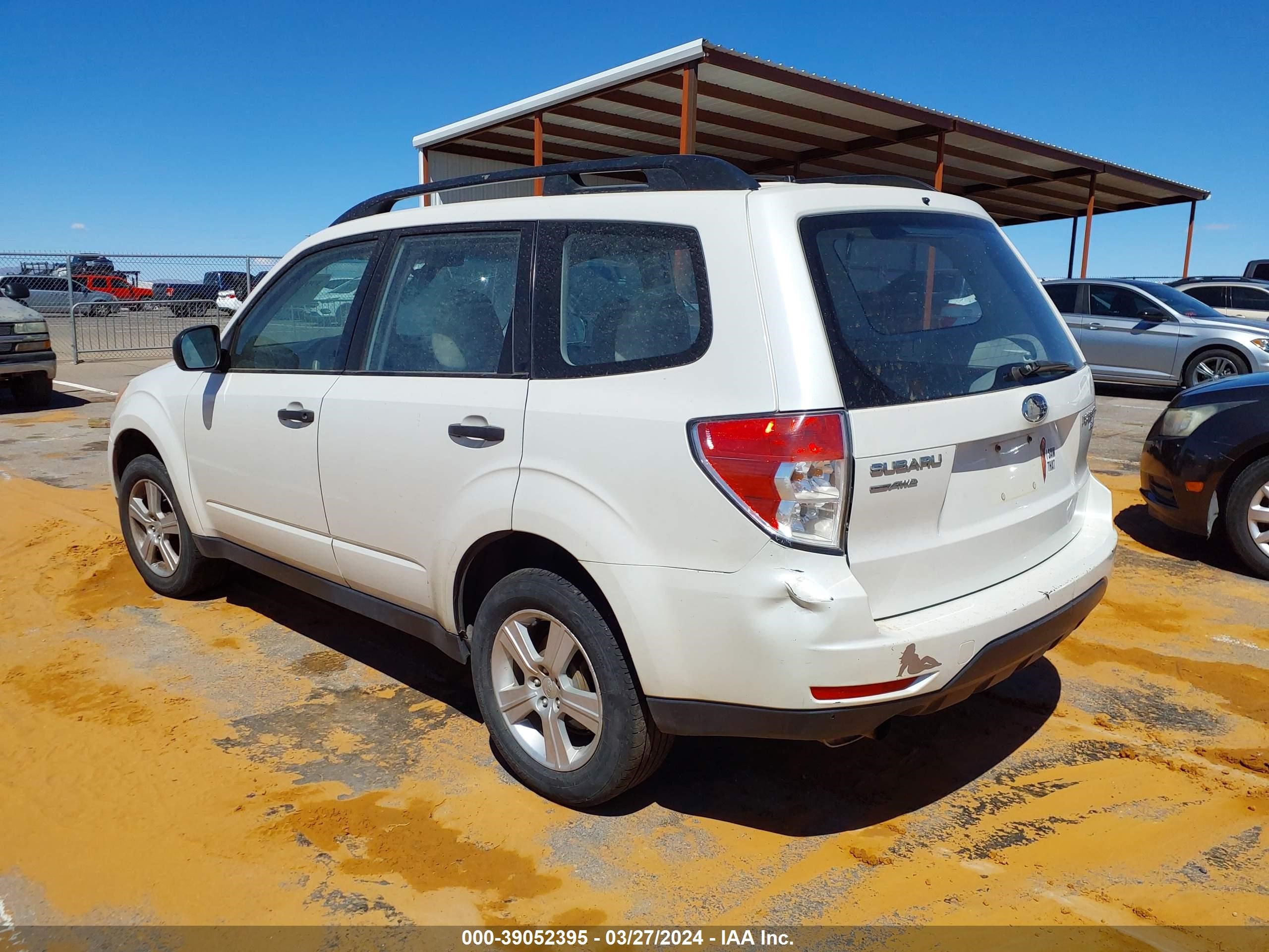 Photo 2 VIN: JF2SHABC3BH721465 - SUBARU FORESTER 