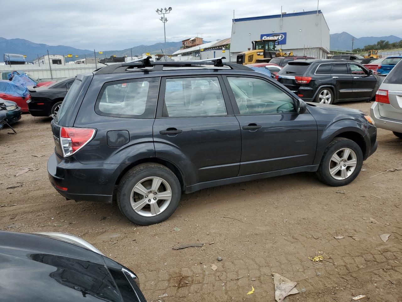 Photo 2 VIN: JF2SHABC4BG758868 - SUBARU FORESTER 