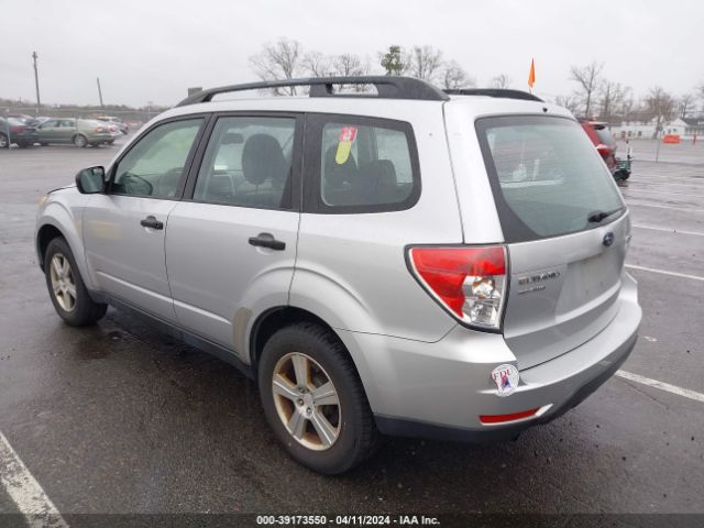 Photo 2 VIN: JF2SHABC4BH769931 - SUBARU FORESTER 