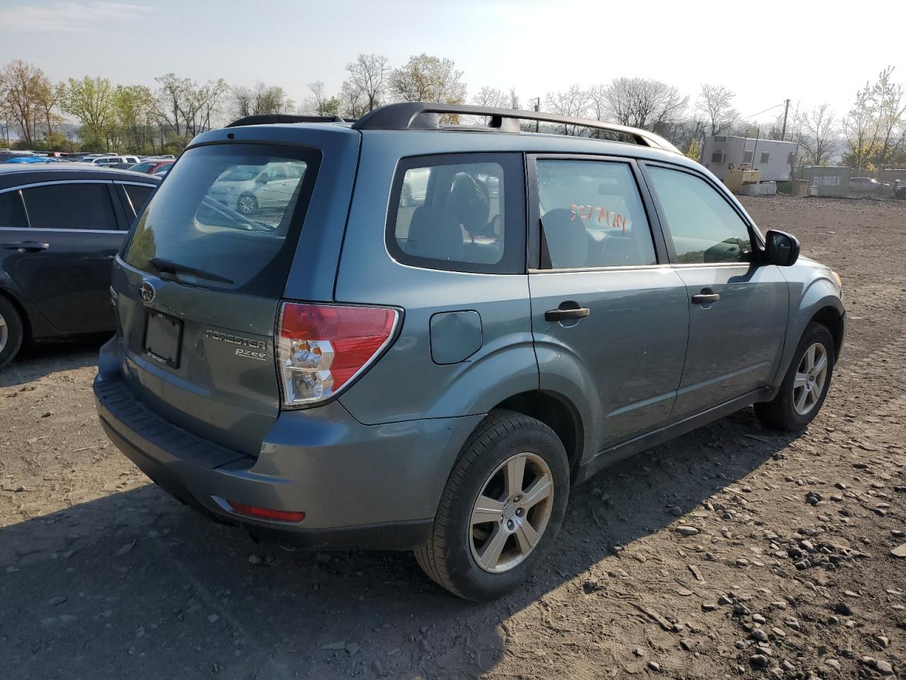 Photo 2 VIN: JF2SHABC4CH422469 - SUBARU FORESTER 