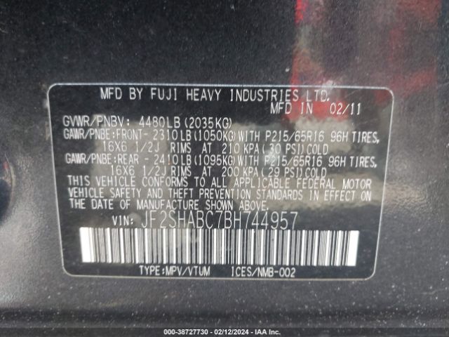 Photo 8 VIN: JF2SHABC7BH744957 - SUBARU FORESTER 