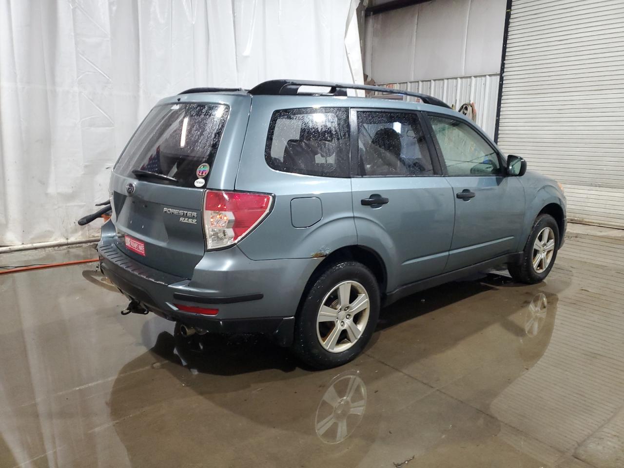 Photo 2 VIN: JF2SHABC8CG456081 - SUBARU FORESTER 