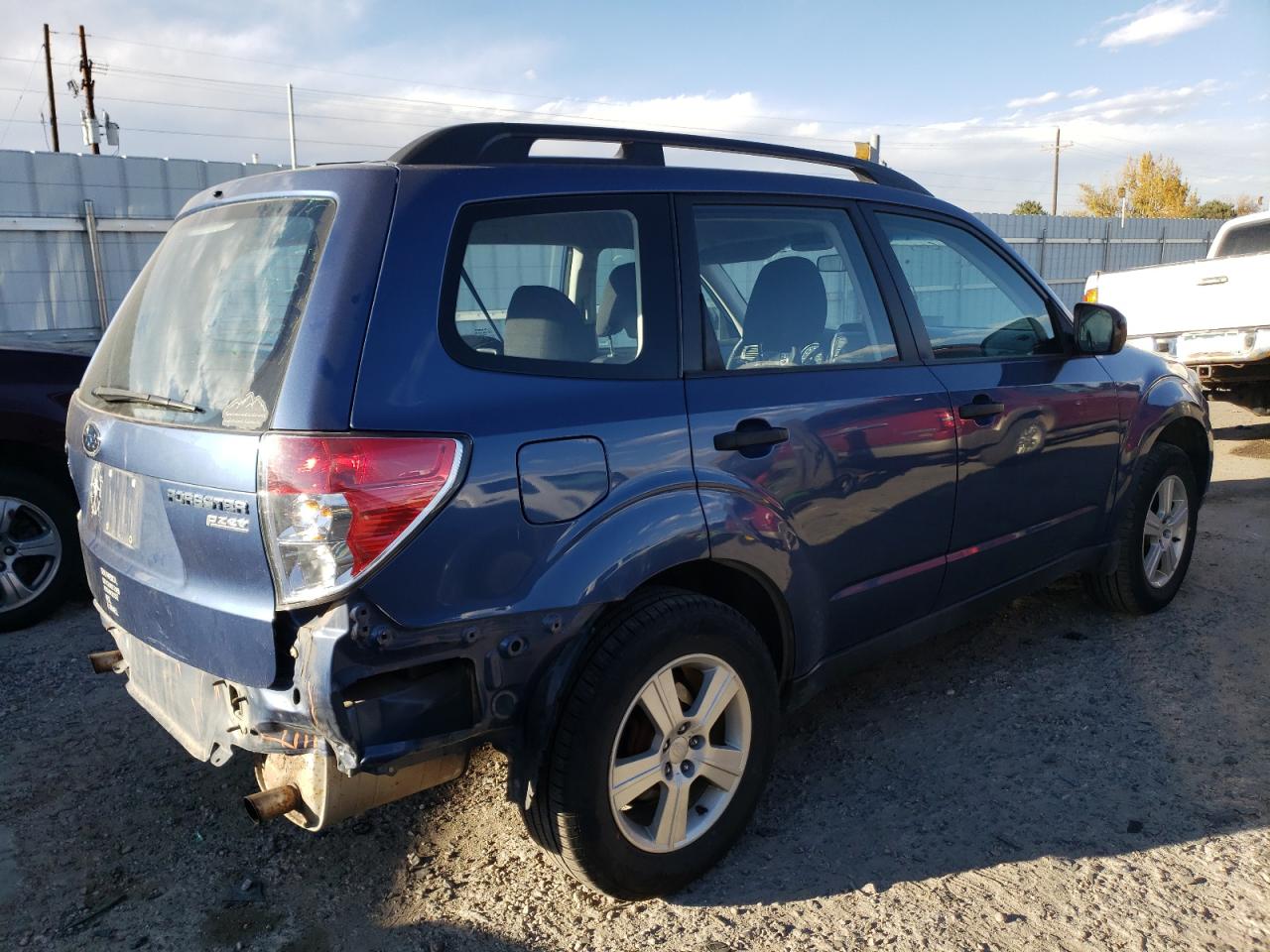 Photo 2 VIN: JF2SHABC9BH701883 - SUBARU FORESTER 