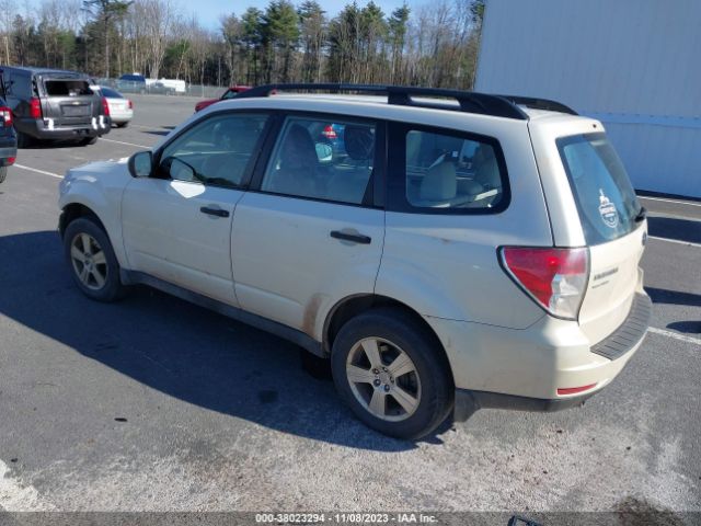 Photo 2 VIN: JF2SHABC9CG413594 - SUBARU FORESTER 