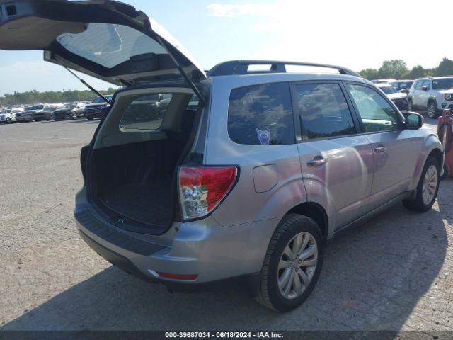 Photo 3 VIN: JF2SHACC5DH421301 - SUBARU FORESTER 