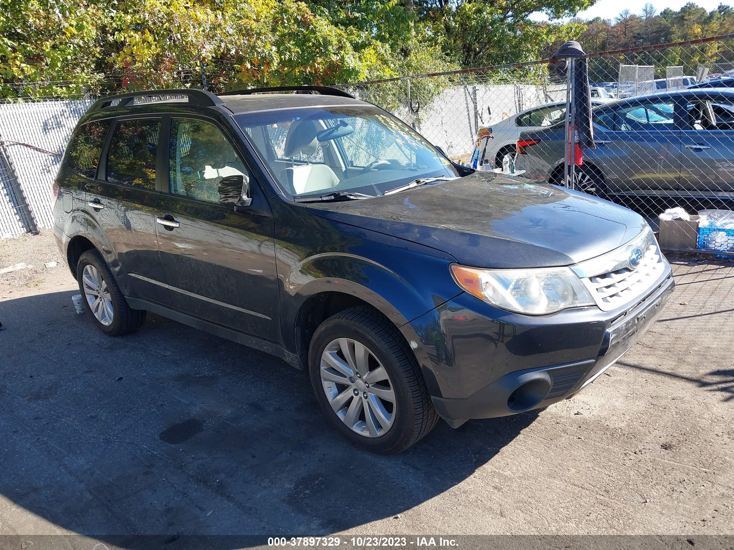 Photo 0 VIN: JF2SHACC7CH464584 - SUBARU FORESTER 