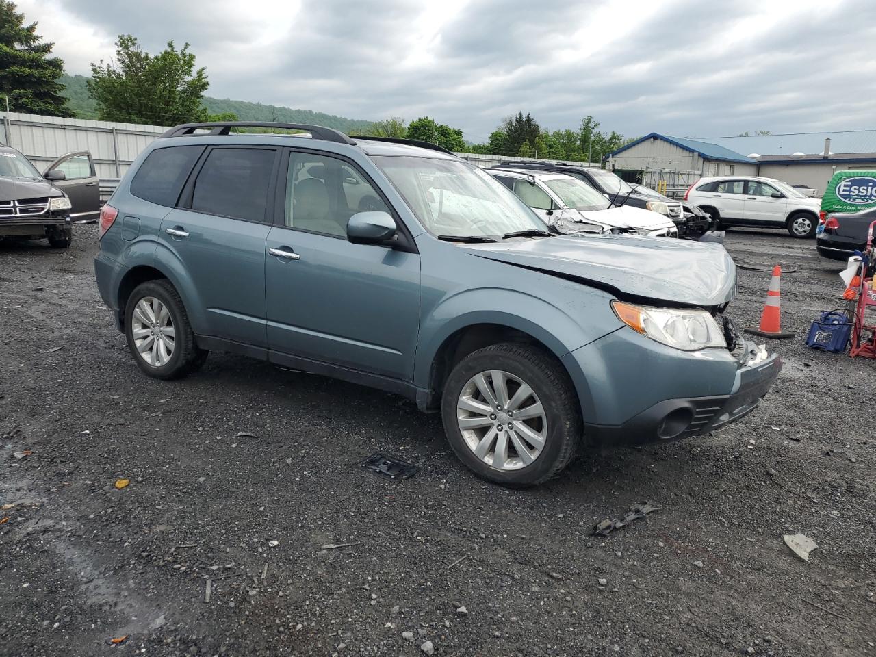 Photo 3 VIN: JF2SHADC1CH435239 - SUBARU FORESTER 