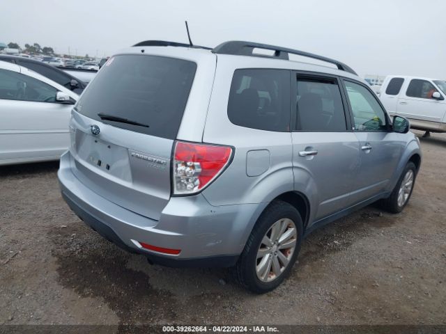 Photo 3 VIN: JF2SHADC1DH403909 - SUBARU FORESTER 