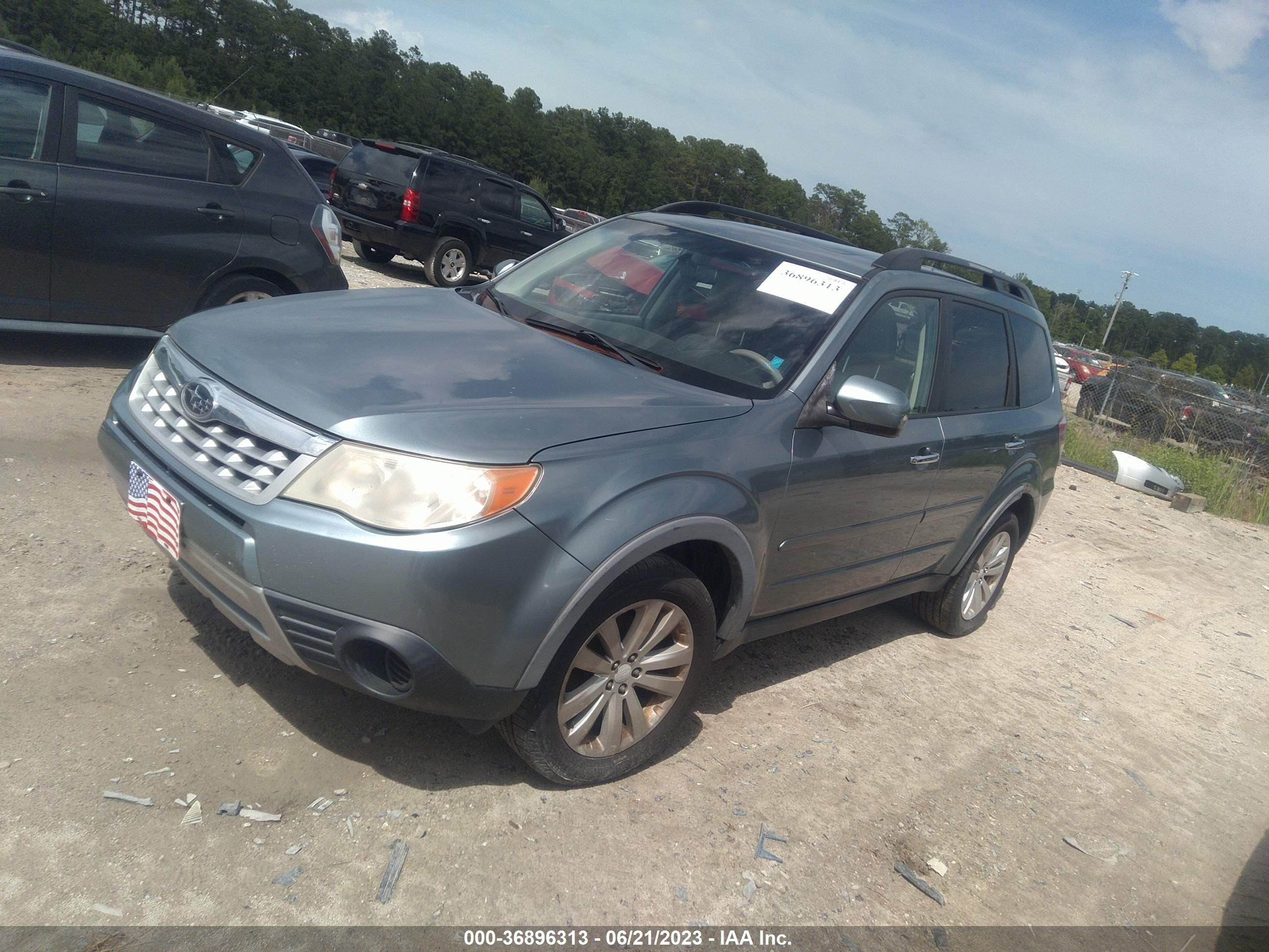 Photo 1 VIN: JF2SHADC3BH708387 - SUBARU FORESTER 