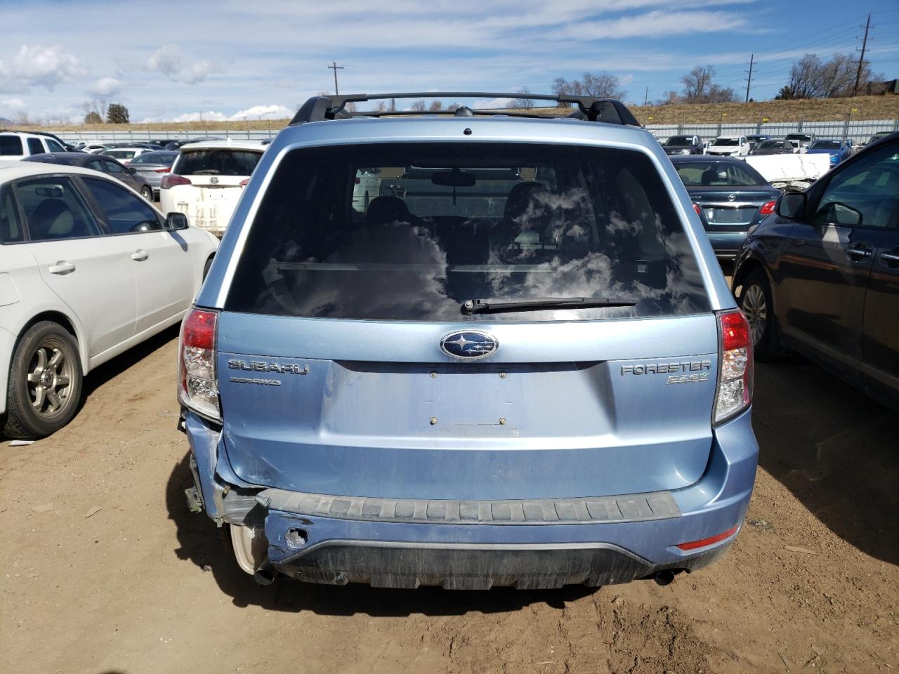 Photo 5 VIN: JF2SHADC3BH739817 - SUBARU FORESTER 