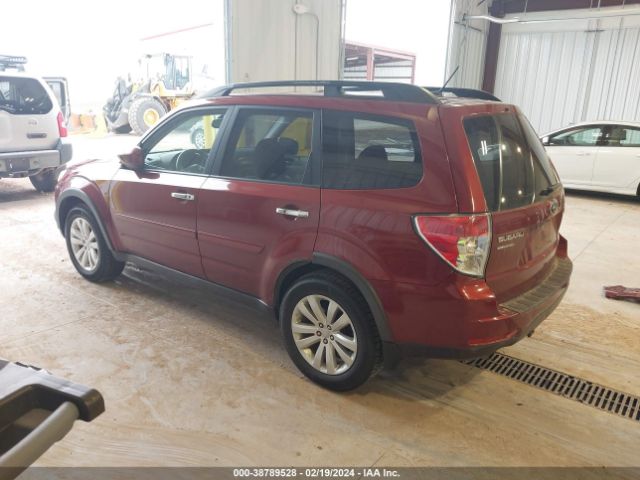 Photo 2 VIN: JF2SHADC3BH781758 - SUBARU FORESTER 