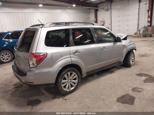 Photo 3 VIN: JF2SHADC3CH441544 - SUBARU FORESTER 