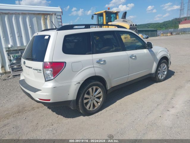 Photo 3 VIN: JF2SHADC3CH466119 - SUBARU FORESTER 