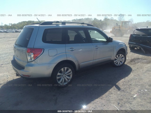 Photo 3 VIN: JF2SHADC5CH405015 - SUBARU FORESTER 