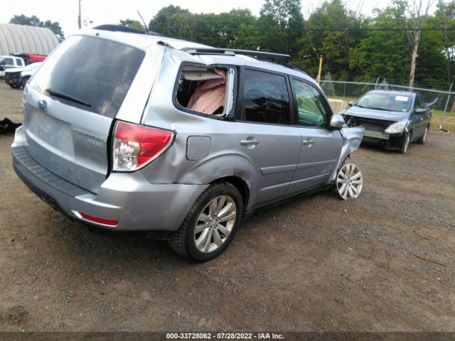 Photo 3 VIN: JF2SHADC8CH405283 - SUBARU FORESTER 