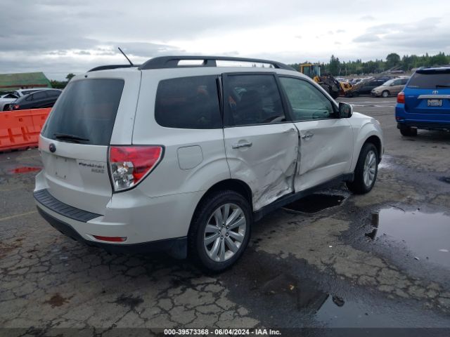 Photo 3 VIN: JF2SHADC8CH418356 - SUBARU FORESTER 