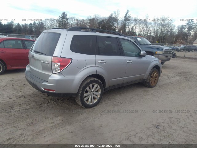 Photo 3 VIN: JF2SHADC8CH439756 - SUBARU FORESTER 