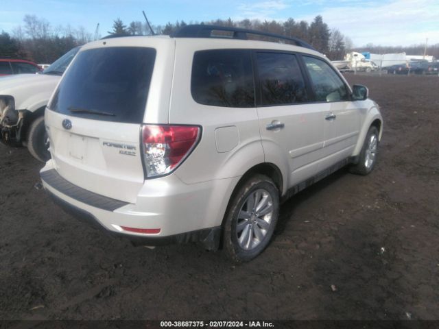 Photo 3 VIN: JF2SHADC9CH420682 - SUBARU FORESTER 