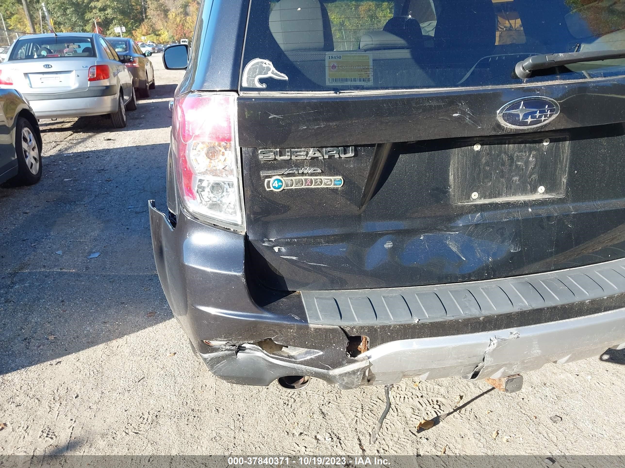 Photo 5 VIN: JF2SHADCXBH714431 - SUBARU FORESTER 