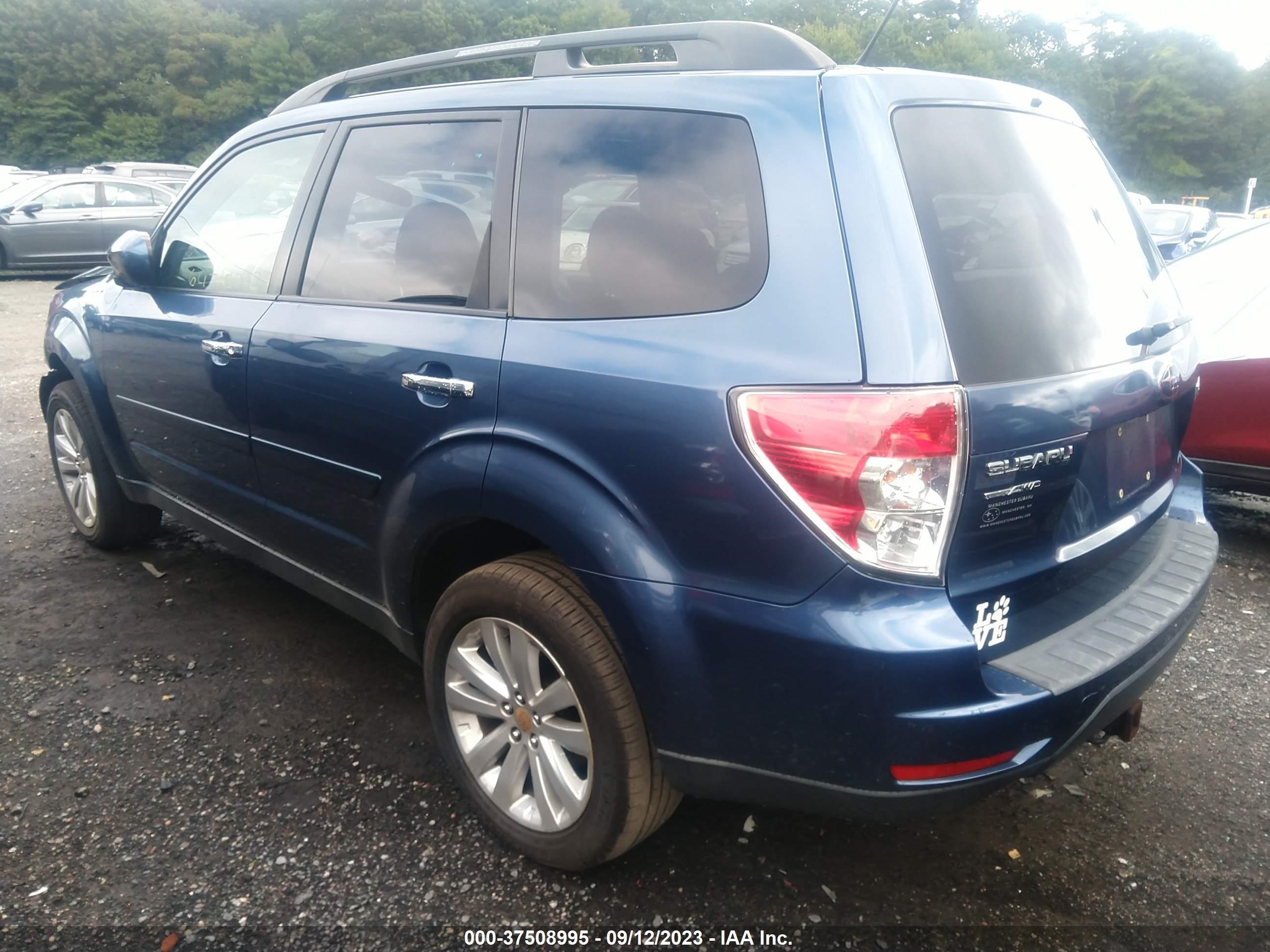 Photo 2 VIN: JF2SHADCXBH759644 - SUBARU FORESTER 