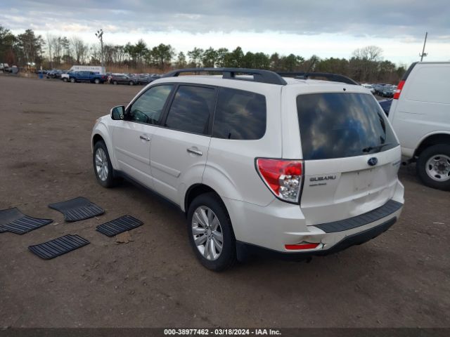 Photo 2 VIN: JF2SHADCXCH424448 - SUBARU FORESTER 