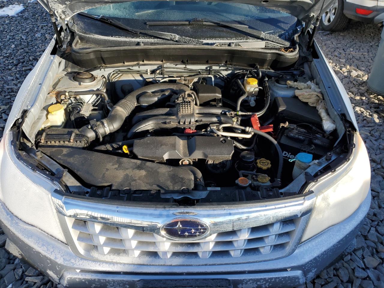 Photo 10 VIN: JF2SHADCXCH426667 - SUBARU FORESTER 