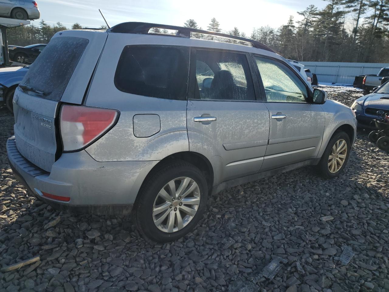 Photo 2 VIN: JF2SHADCXCH426667 - SUBARU FORESTER 