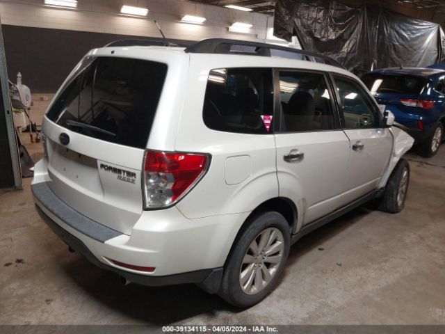 Photo 3 VIN: JF2SHADCXDH418571 - SUBARU FORESTER 