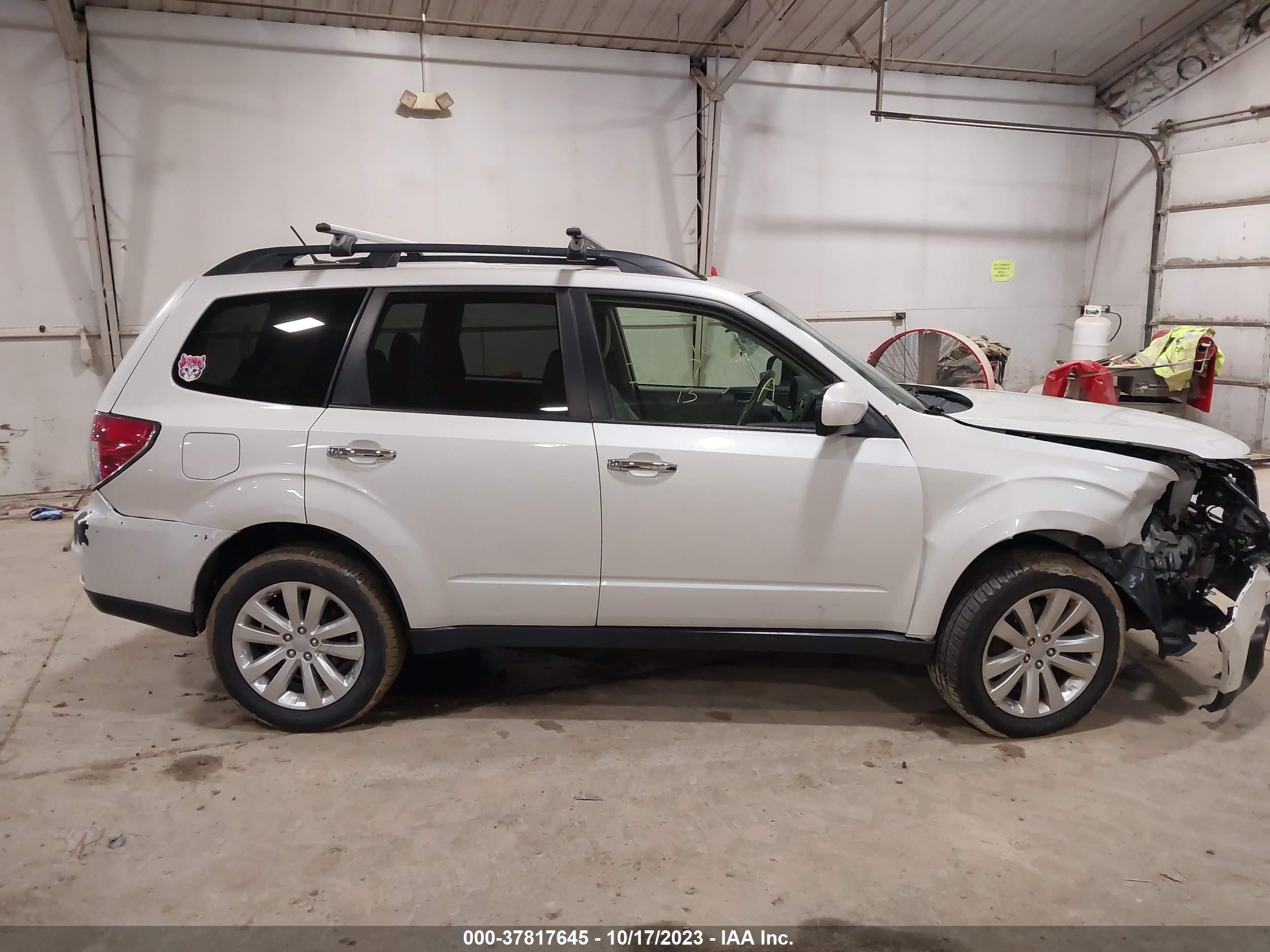 Photo 12 VIN: JF2SHADCXDH427416 - SUBARU FORESTER 