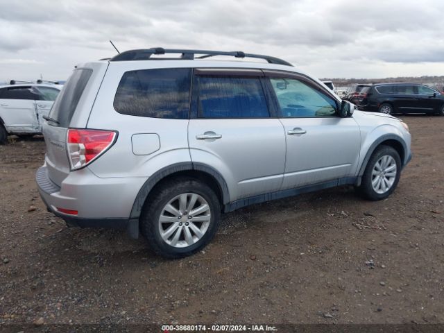 Photo 3 VIN: JF2SHAEC0BH748036 - SUBARU FORESTER 