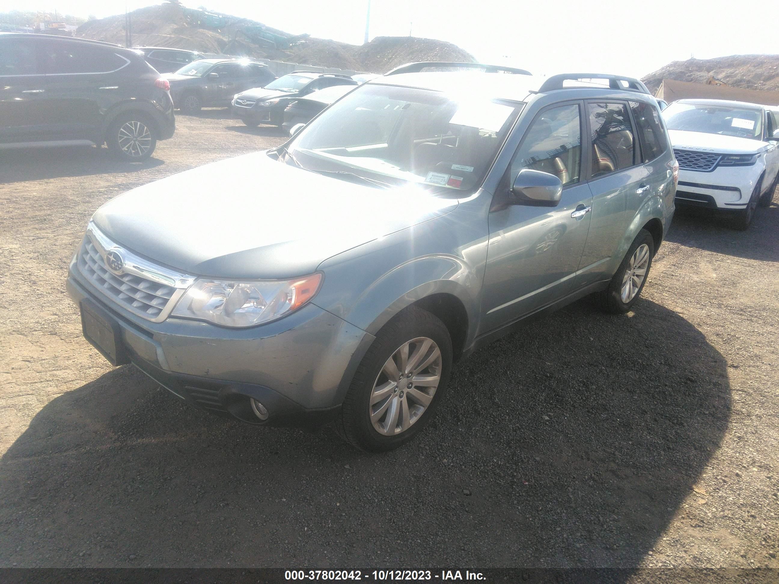 Photo 1 VIN: JF2SHAEC4CH444693 - SUBARU FORESTER 