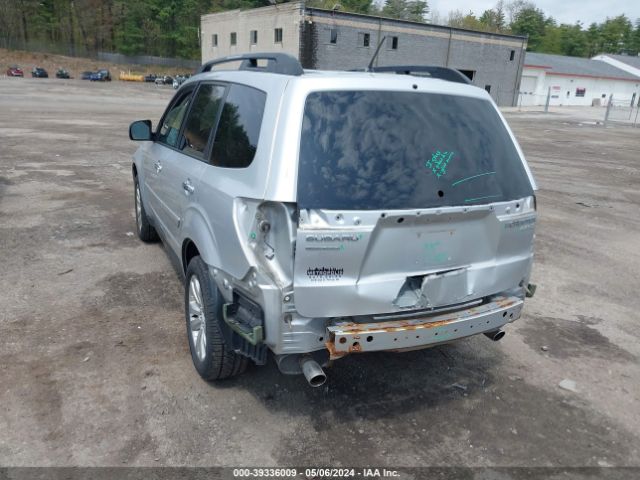 Photo 2 VIN: JF2SHAEC6BH761387 - SUBARU FORESTER 