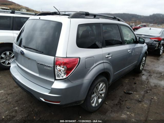 Photo 3 VIN: JF2SHAEC6DH443742 - SUBARU FORESTER 