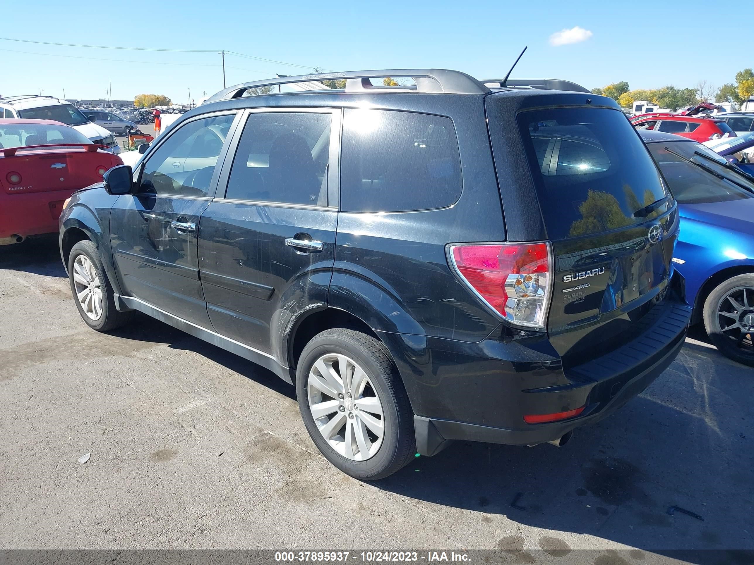 Photo 2 VIN: JF2SHAEC9BH725189 - SUBARU FORESTER 