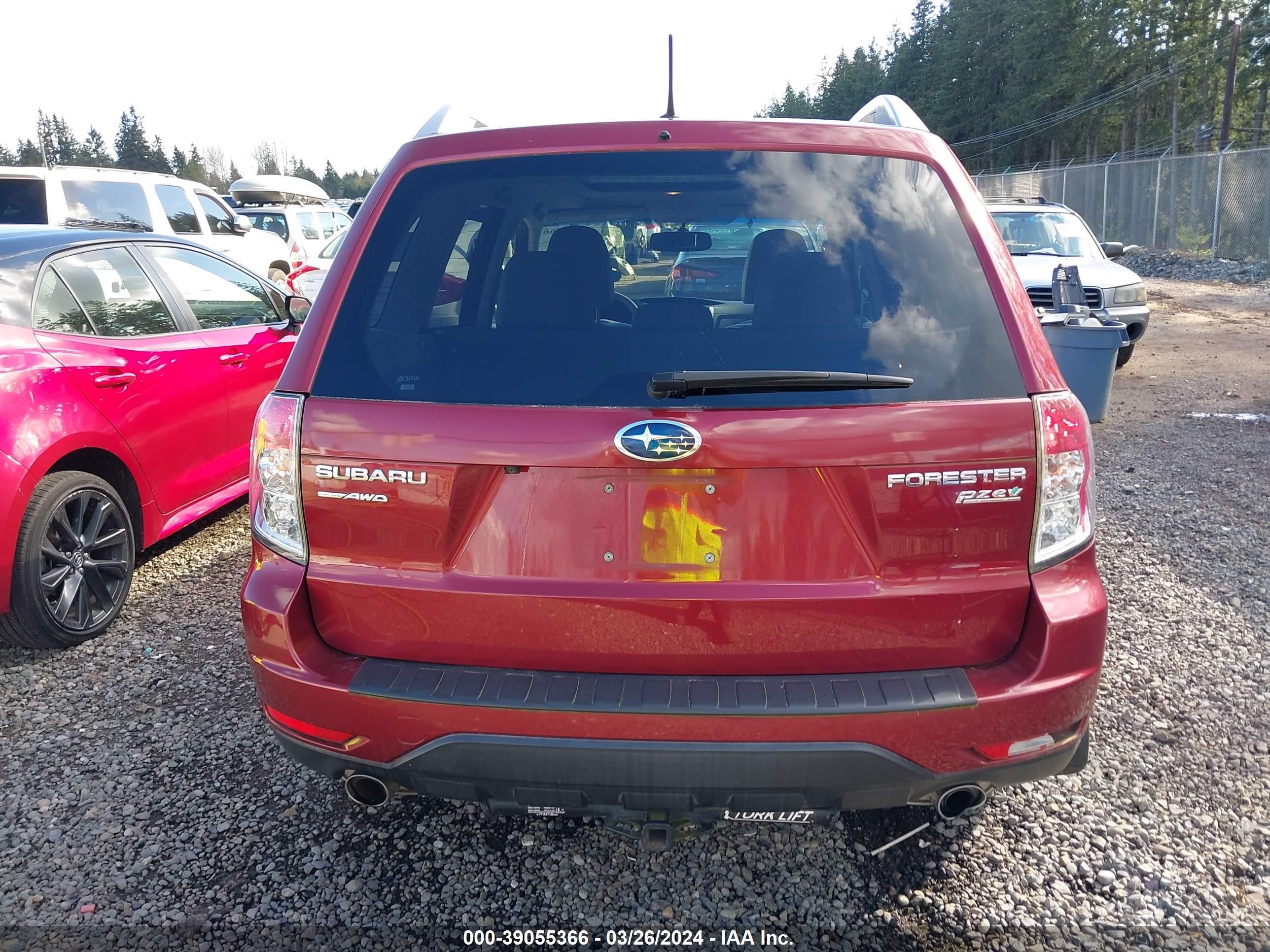 Photo 16 VIN: JF2SHAGC5BH760065 - SUBARU FORESTER 