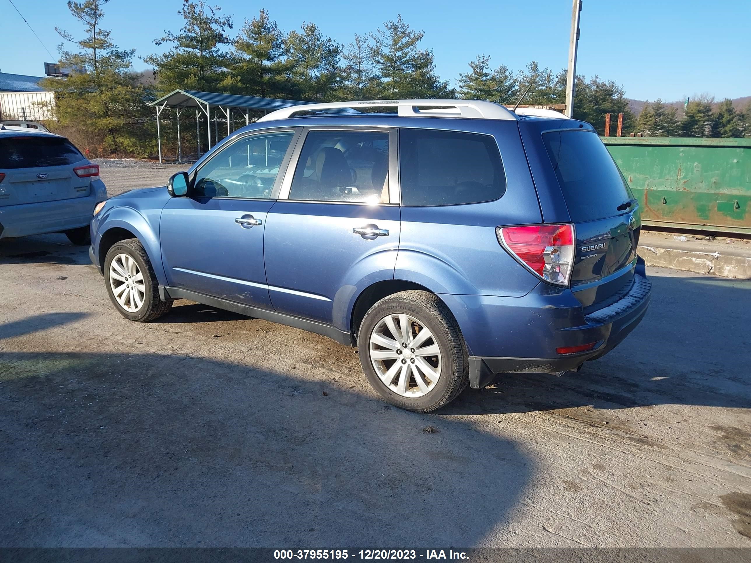 Photo 2 VIN: JF2SHAGCXBH720807 - SUBARU FORESTER 