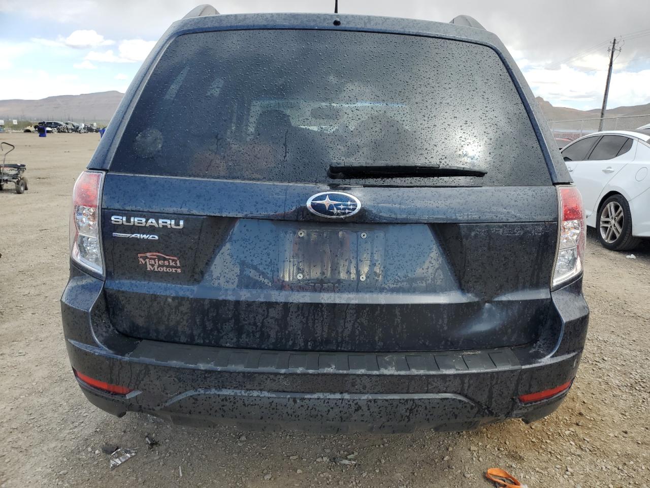 Photo 5 VIN: JF2SHBDC7BH774642 - SUBARU FORESTER 